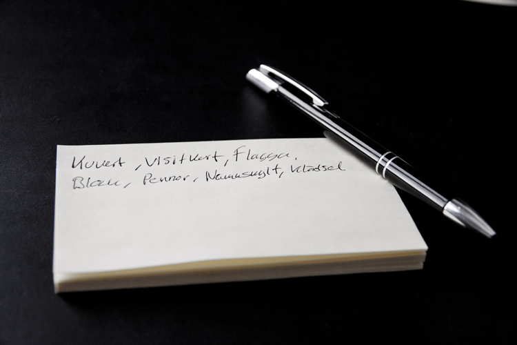 Driva projekt - Post-it och penna för att föra anteckningar när man planerar sitt projekt